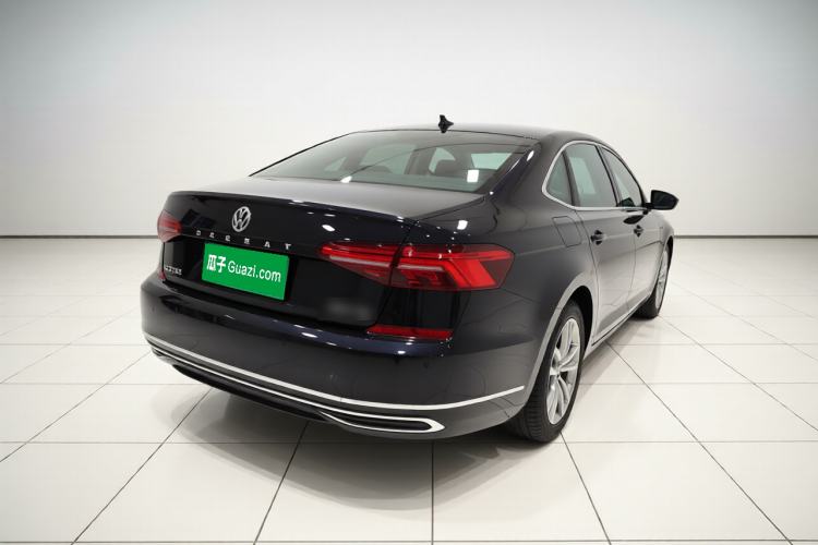 Used Volkswagen Passat 2020 330TSI Elite Edition China VI Rear Right 45 Deg