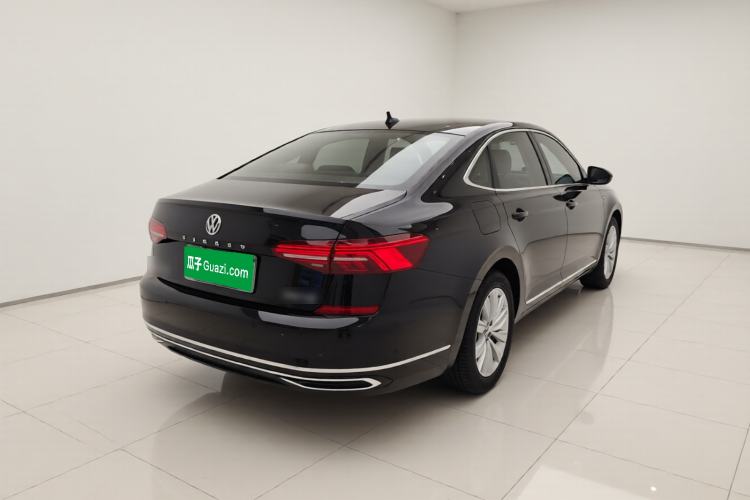 Used Volkswagen Passat 2020 330TSI Elite Edition China VI Rear Right 45 Deg