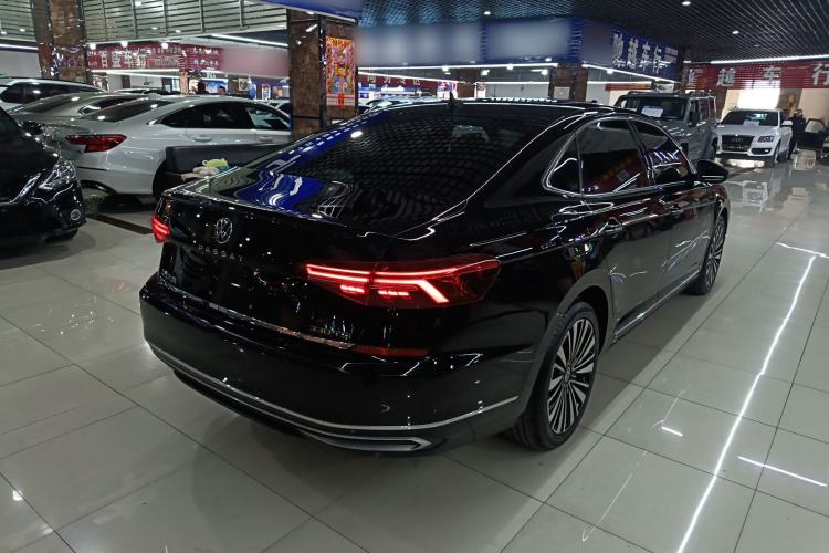 Used Volkswagen Passat 2020 Revised Version 330TSI Luxury Edition China VI Standard Rear Right 45 Deg