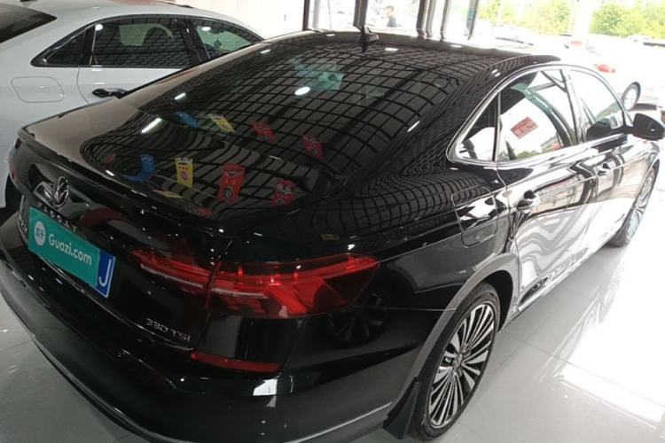 Used Volkswagen Passat 2020 Revised Version 330TSI Luxury Edition China VI Standard Rear Right 45 Deg