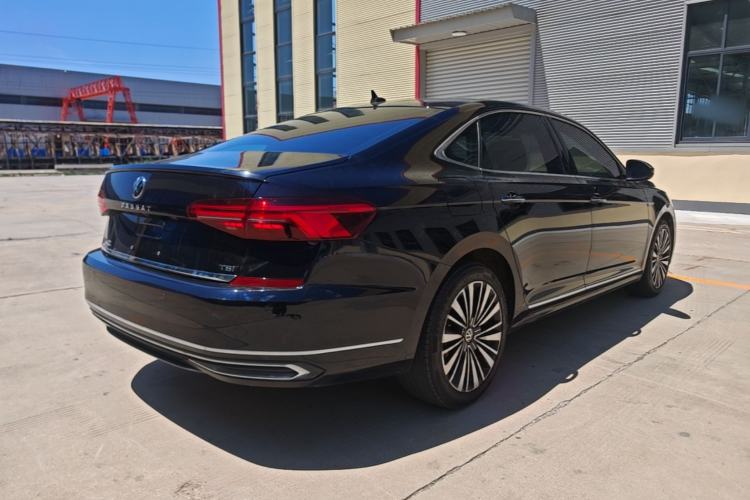 Used Volkswagen Passat 2020 Revised Version 330TSI Luxury Edition China VI Standard Rear Right 45 Deg