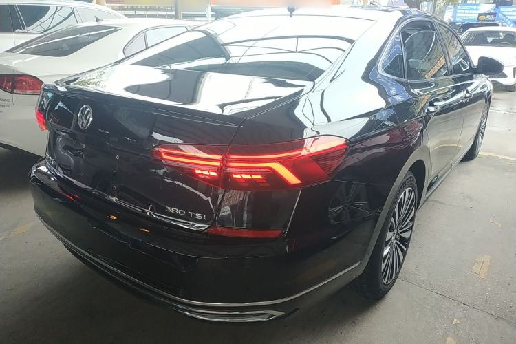 Used Volkswagen Passat 2020 330TSI Luxury Edition China VI Rear Right 45 Deg