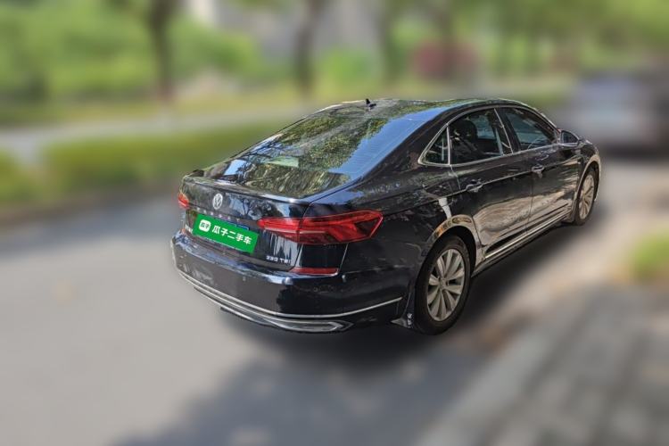 Used Volkswagen Passat 2020 330TSI Elite Edition China VI Rear Right 45 Deg