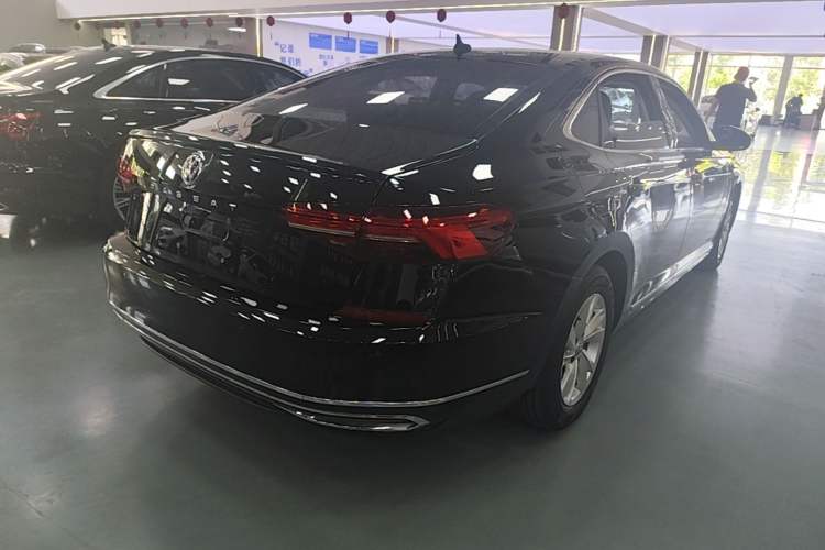 Used Volkswagen Passat 2020 280TSI Business Edition China VI Standard Rear Right 45 Deg