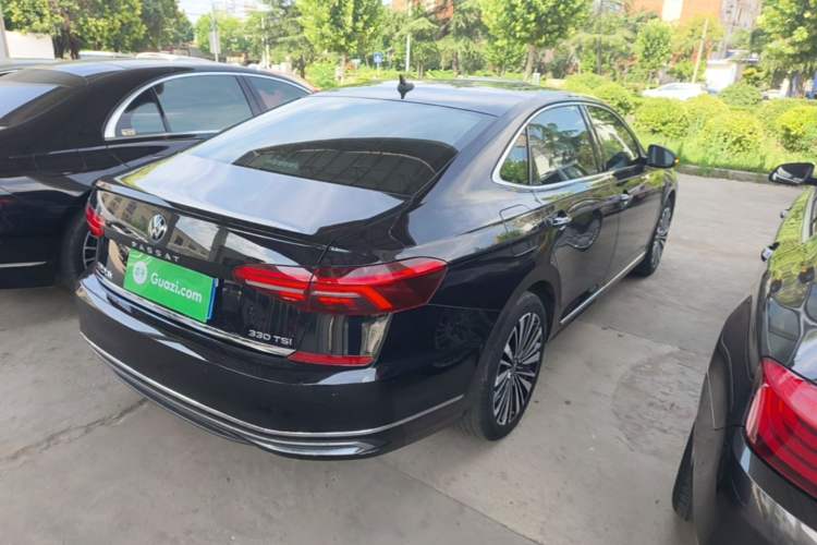 Used Volkswagen Passat 2020 Revised Version 330TSI Luxury Edition China VI Standard Rear Right 45 Deg