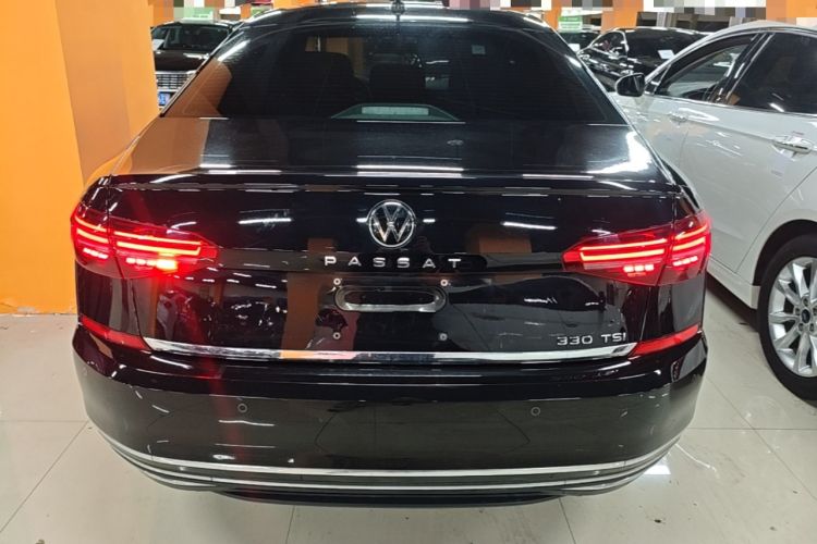 Used Volkswagen Passat 2020 Revised Version 330TSI Luxury Edition China VI Standard Rear