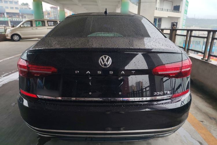 Used Volkswagen Passat 2020 330TSI Luxury Edition China VI Rear