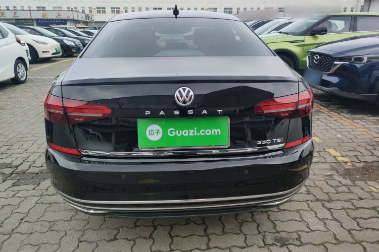 Used Volkswagen Passat 2020 330TSI Luxury Edition China VI Rear