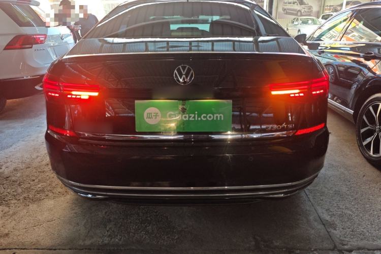 Used Volkswagen Passat 2020 Revised Version 330TSI Luxury Edition China VI Standard Rear