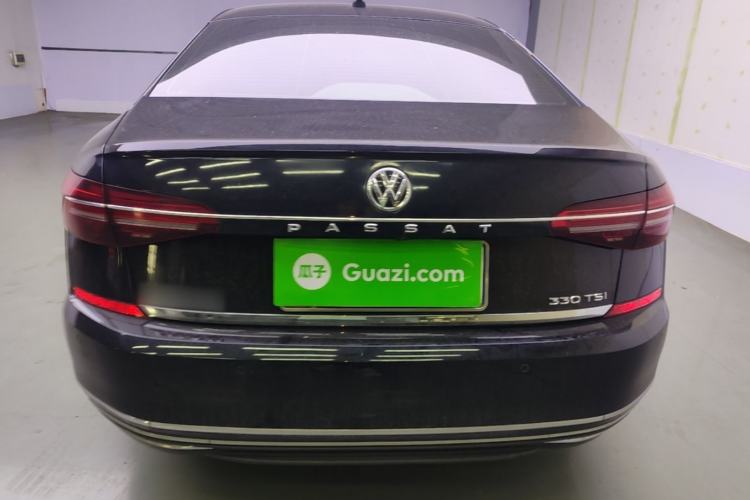 Used Volkswagen Passat 2020 330TSI Luxury Edition China VI Rear