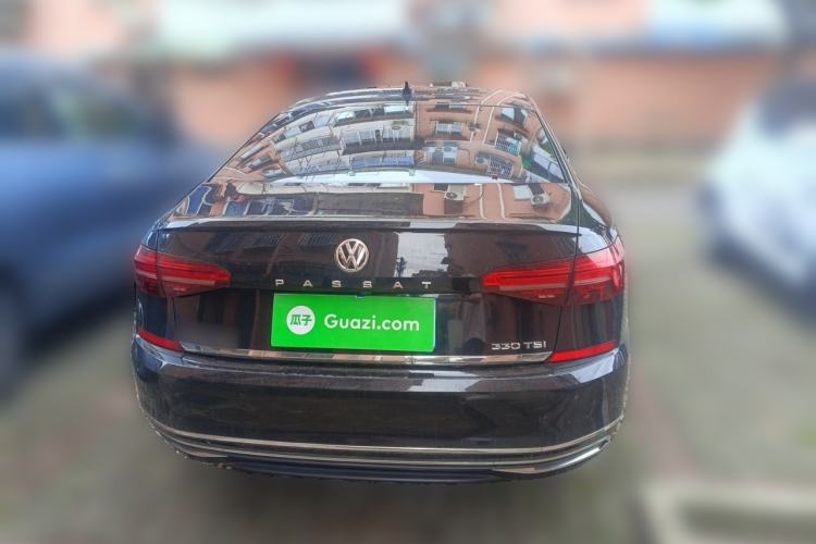 Used Volkswagen Passat 2020 330TSI Luxury Edition China VI Rear