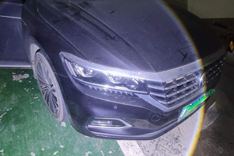 Used Volkswagen Passat 2020 330TSI Luxury Edition China VI Right Front Headlight