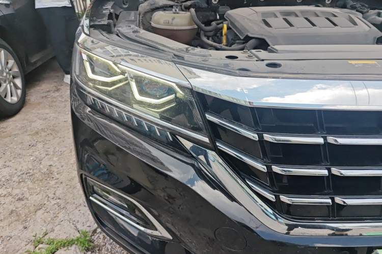 Used Volkswagen Passat 2020 Revised Version 330TSI Luxury Edition China VI Standard Right Front Headlight