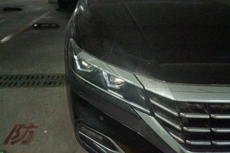 Used Volkswagen Passat 2020 330TSI Elite Edition China VI Right Front Headlight