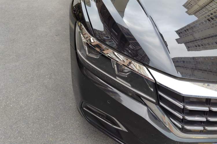Used Volkswagen Passat 2020 330TSI Elite Edition China VI Right Front Headlight