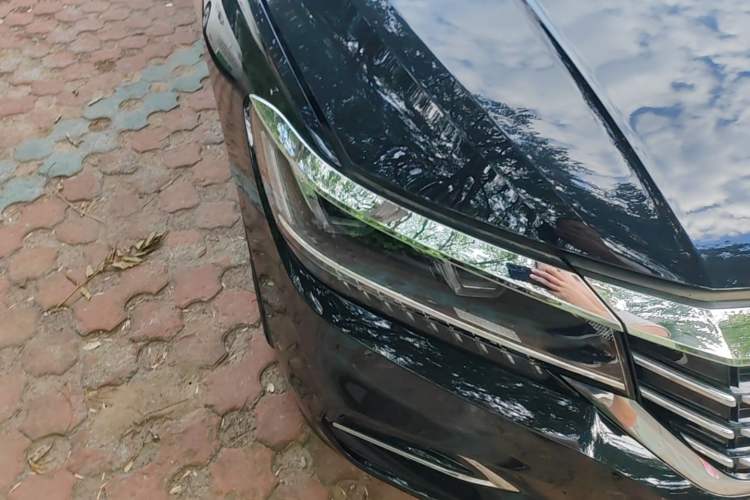Used Volkswagen Passat 2020 Revised Version 330TSI Luxury Edition China VI Standard Right Front Headlight