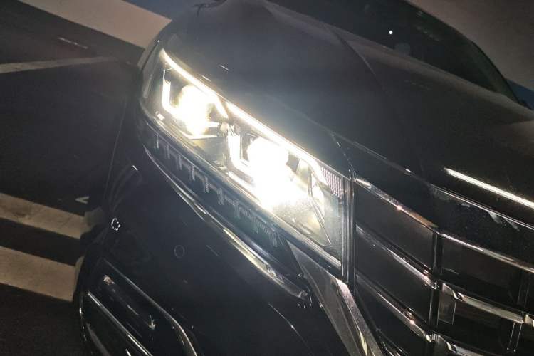 Used Volkswagen Passat 2020 Revised Version 330TSI Luxury Edition China VI Standard Right Front Headlight