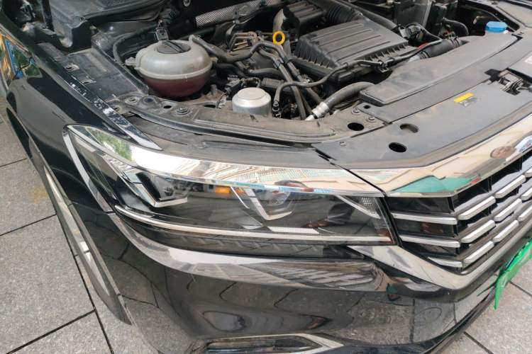 Used Volkswagen Passat 2020 280TSI Business Edition China VI Standard Right Front Headlight