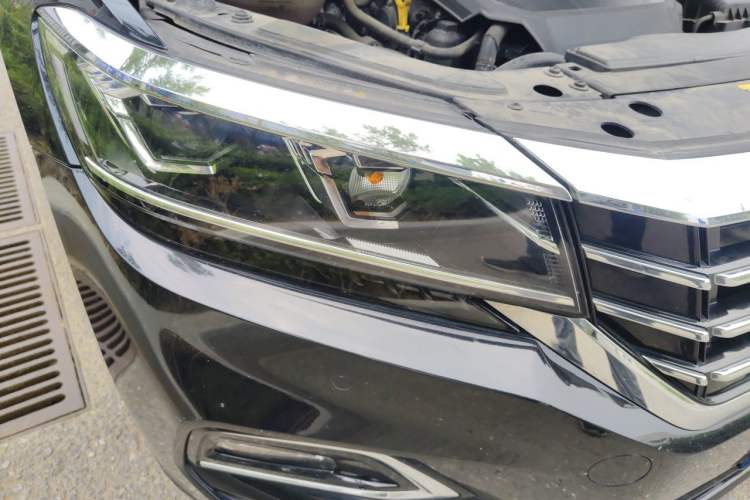 Used Volkswagen Passat 2020 330TSI Elite Edition China VI Right Front Headlight