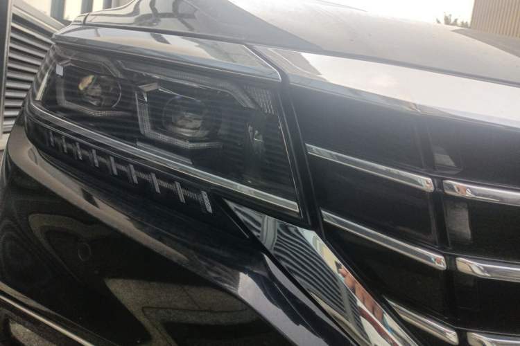 Used Volkswagen Passat 2020 330TSI Luxury Edition China VI Right Front Headlight