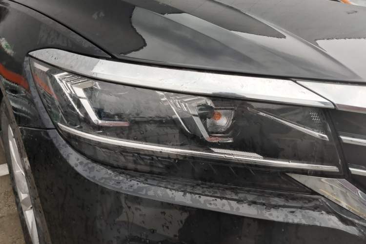Used Volkswagen Passat 2020 Revised Version 280TSI Business Edition China VI Standard Right Front Headlight
