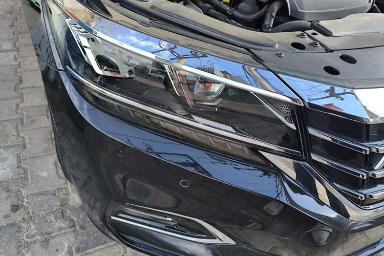 Used Volkswagen Passat 2020 330TSI Elite Edition China VI Right Front Headlight