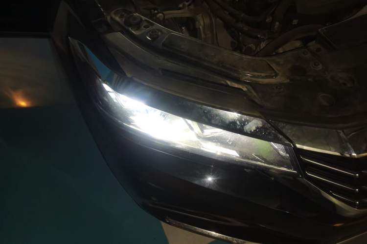 Used Volkswagen Passat 2020 330TSI Elite Edition China VI Right Front Headlight
