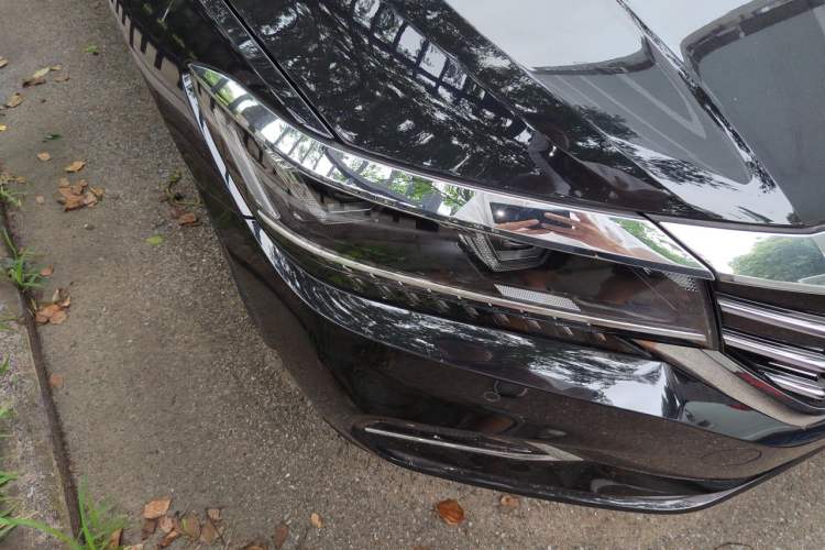 Used Volkswagen Passat 2020 Revised Version 330TSI Luxury Edition China VI Standard Right Front Headlight