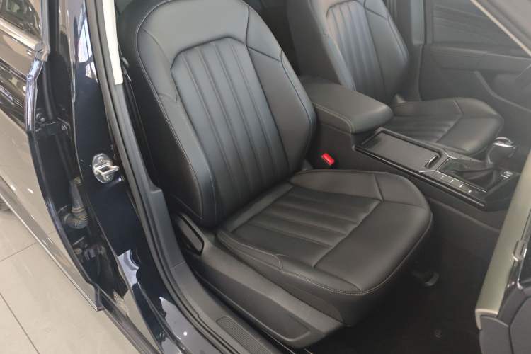 Used Volkswagen Passat 2020 Revised Version 280TSI Business Edition China VI Standard Right Front Seat
