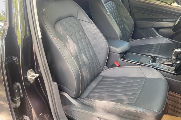 Used Volkswagen Passat 2020 Revised Version 330TSI Luxury Edition China VI Standard Right Front Seat