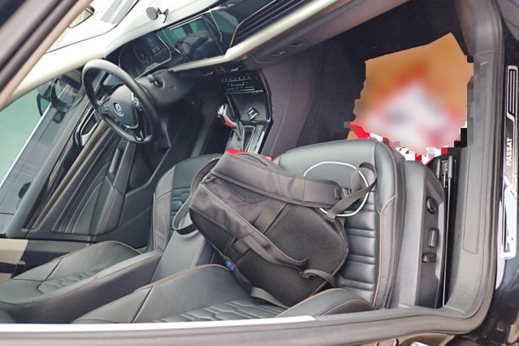 Used Volkswagen Passat 2020 330TSI Elite Edition China VI Right Front Seat