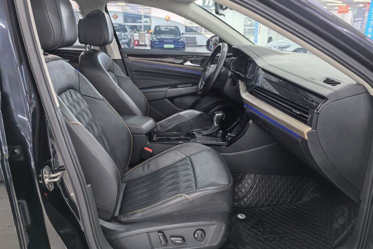 Used Volkswagen Passat 2020 Restyled 380TSI Luxury Edition China VI Standard Right Front Seat
