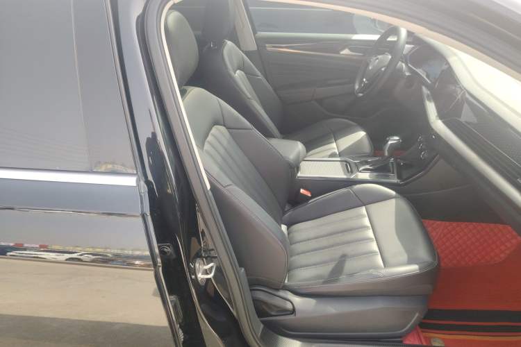 Used Volkswagen Passat 2020 280TSI Business Edition China VI Standard Right Front Seat