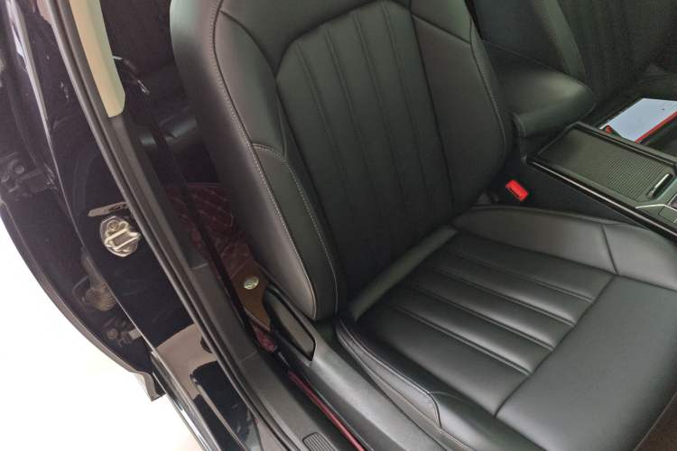 Used Volkswagen Passat 2020 280TSI Business Edition China VI Standard Right Front Seat