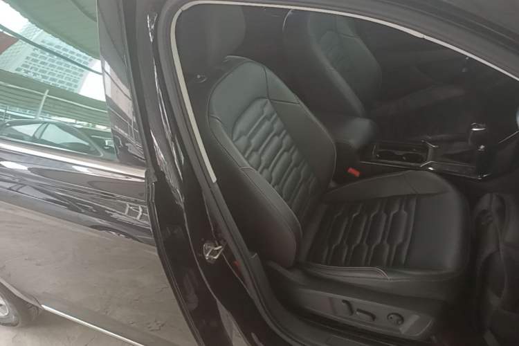 Used Volkswagen Passat 2020 Revised Version 280TSI Elite Edition China VI Standard Right Front Seat