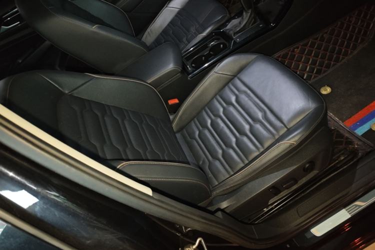 Used Volkswagen Passat 2020 330TSI Elite Edition China VI Right Front Seat