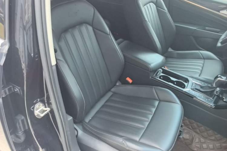 Used Volkswagen Passat 2020 280TSI Business Edition China VI Standard Right Front Seat
