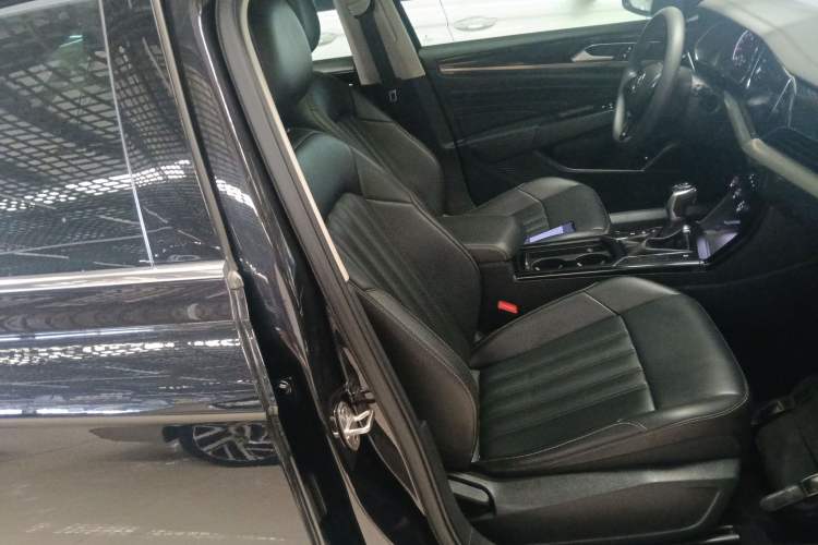 Used Volkswagen Passat 2020 Revised Version 280TSI Business Edition China VI Standard Right Front Seat