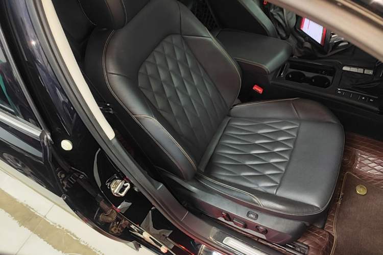 Used Volkswagen Passat 2020 330TSI Prestige Edition China VI Standard Right Front Seat