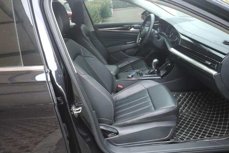 Used Volkswagen Passat 2020 Revised Version 280TSI Business Edition China VI Standard Right Front Seat