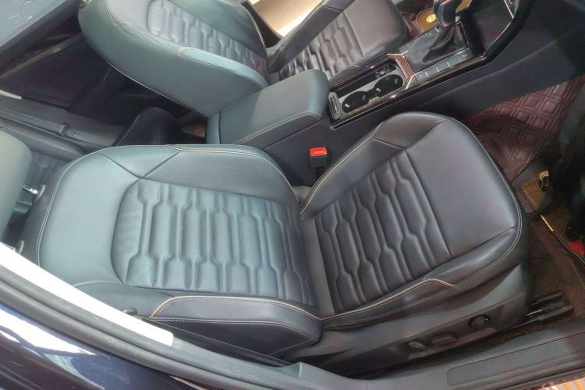 Used Volkswagen Passat 2020 Facelift 330TSI Elite Edition China VI Standard Right Front Seat