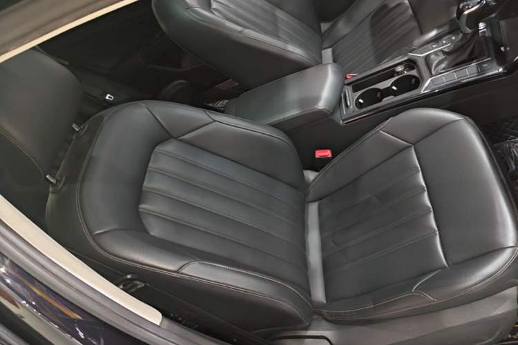 Used Volkswagen Passat 2020 280TSI Business Edition China VI Standard Right Front Seat