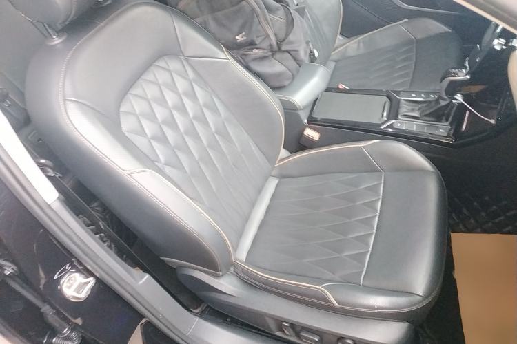 Used Volkswagen Passat 2020 330TSI Luxury Edition China VI Right Front Seat