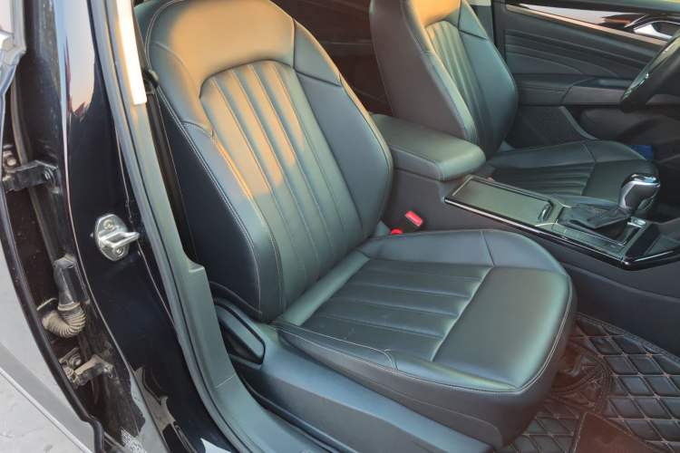 Used Volkswagen Passat 2020 Revised Version 280TSI Business Edition China VI Standard Right Front Seat