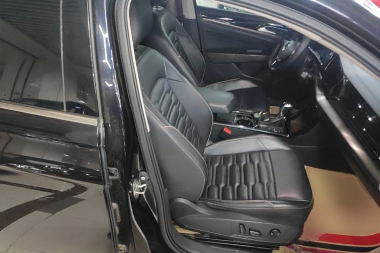 Used Volkswagen Passat 2020 Revised Version 280TSI Elite Edition China VI Standard Right Front Seat