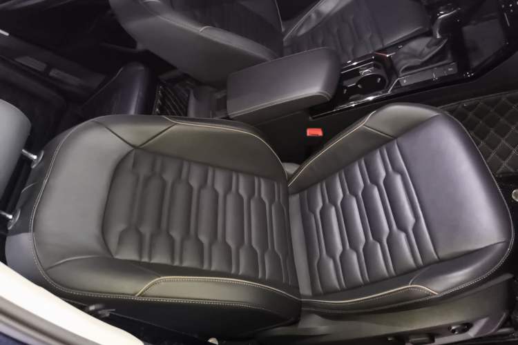 Used Volkswagen Passat 2020 330TSI Elite Edition China VI Right Front Seat