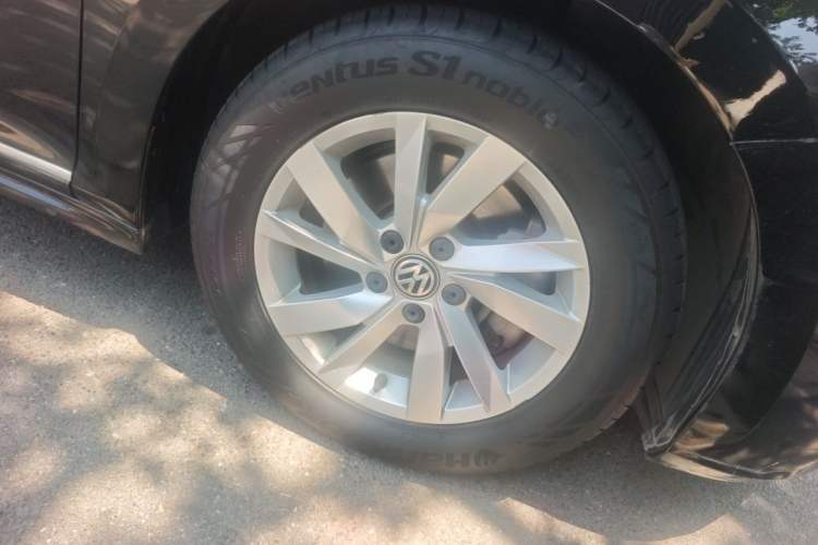 Used Volkswagen Passat 2020 280TSI Business Edition China VI Standard Right Front Wheel Hub