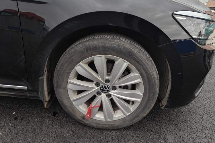 Used Volkswagen Passat 2020 330TSI Elite Edition China VI Right Front Wheel Hub