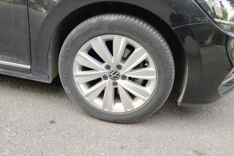 Used Volkswagen Passat 2020 330TSI Elite Edition China VI Right Front Wheel Hub