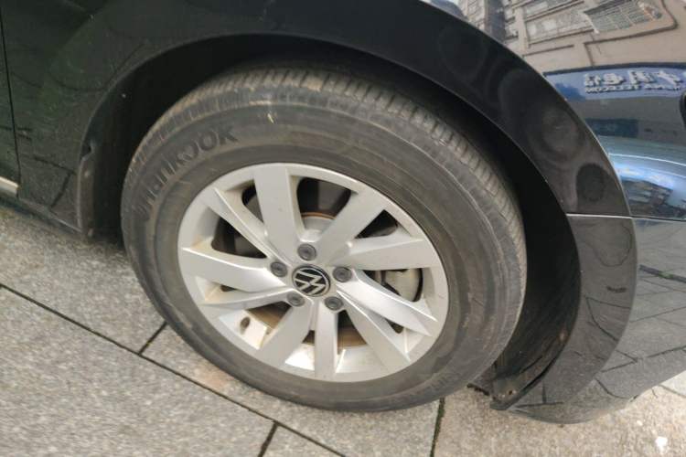 Used Volkswagen Passat 2020 280TSI Business Edition China VI Standard Right Front Wheel Hub